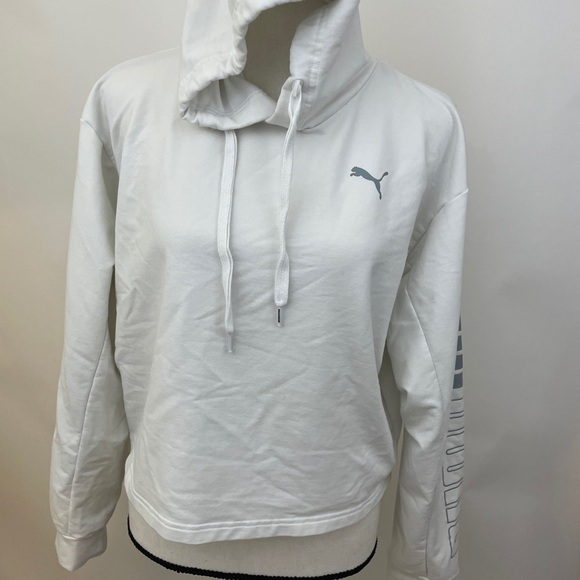 Puma crop hoodie size Medium. Long sleeves. - Picture 4 of 13